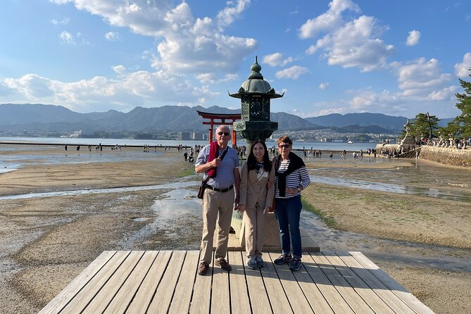 Hiroshima Private Tour: Best Highlights in a Day - Crossing to Miyajima by ferry