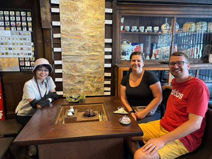 Hiroshima: Saijo Sake Tasting at 7 Breweries Guided Tour - Six more brewery stops, with time to compare