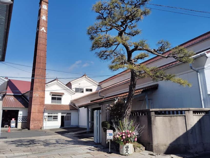 Hiroshima: Saijo Sake Tasting at 7 Breweries Guided Tour - Why the guide can make or break the tour