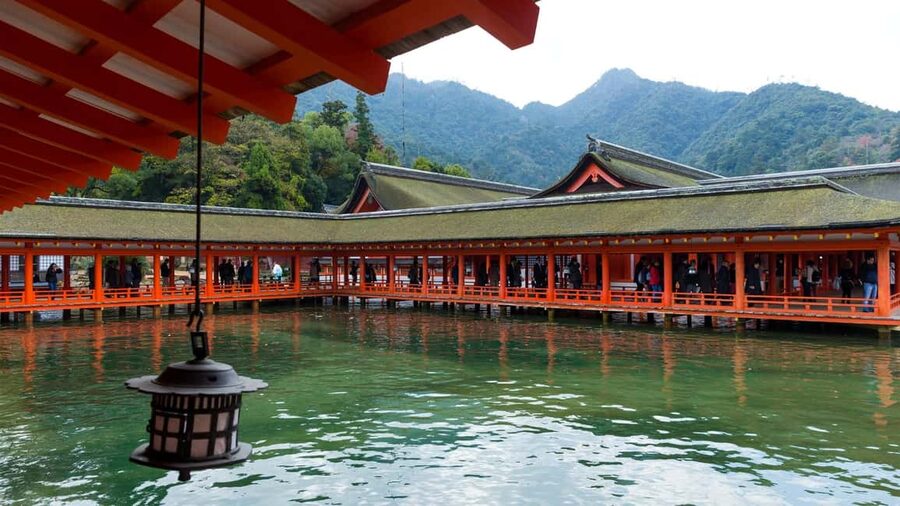 Hiroshima to Miyajima: Private Custom Tour with Ferry Ride - Itsukushima Shrine and the floating torii