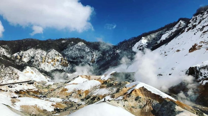 Hokkaido Seasonal: Lake Toya & Noboribetsu Jigokudani Valley - Lake Toya begins the day with wide winter views