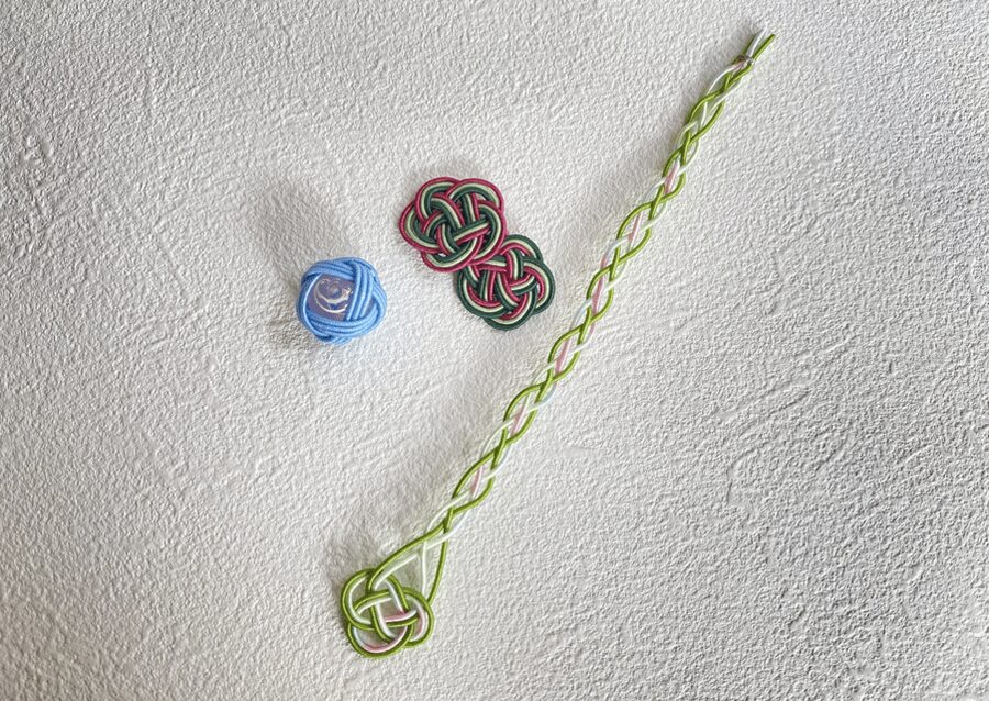 Japanese paper Notebook and Mizuhiki Belt Bookmark Workshop - Meeting the studio cat