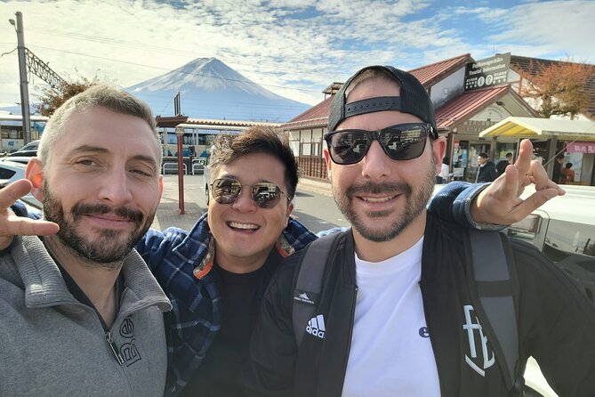 Johnny's Exclusive: Mt. Fuji Adventure from Kawaguchiko - Why a private Mt. Fuji day makes sense