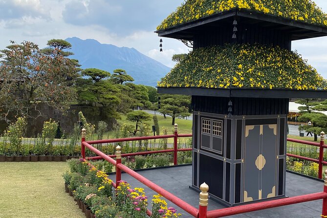 Kagoshima Highlights Private Tour, Sakurajima Volcano and more - Sengan-en shows the Shimazu family at home