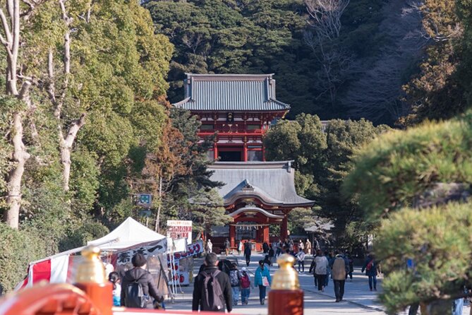 Kamakura Walking Tour - The City of Shogun - The Great Buddha delivers the big visual moment