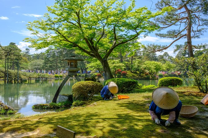 Kanazawa Full-Day Tour Private & Personalized with a Local Guide - Kanazawa Castle, Oyama Shrine, and optional additions