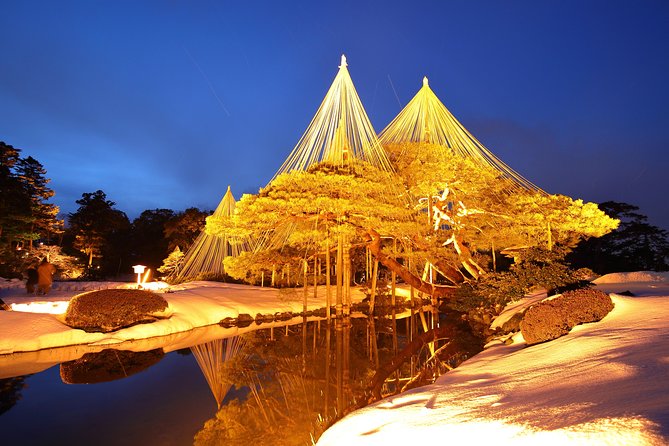 Kanazawa private 1 day/Photoshoot by professional photographer - Kazuemachi Chayagai, a calmer riverside setting