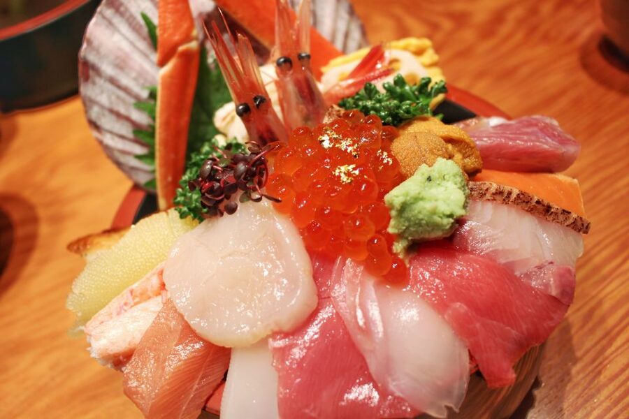 Kanazawa: Private Food Tasting Walking Tour - Izakayas, local drinks, and the social side of dinner