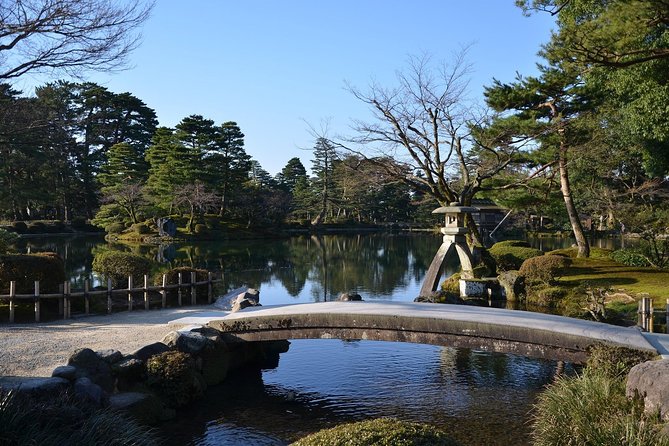 Kanazawa Private Tour with a Local – Highlights & Hidden Gems - Kanazawa Castle and the Maeda story