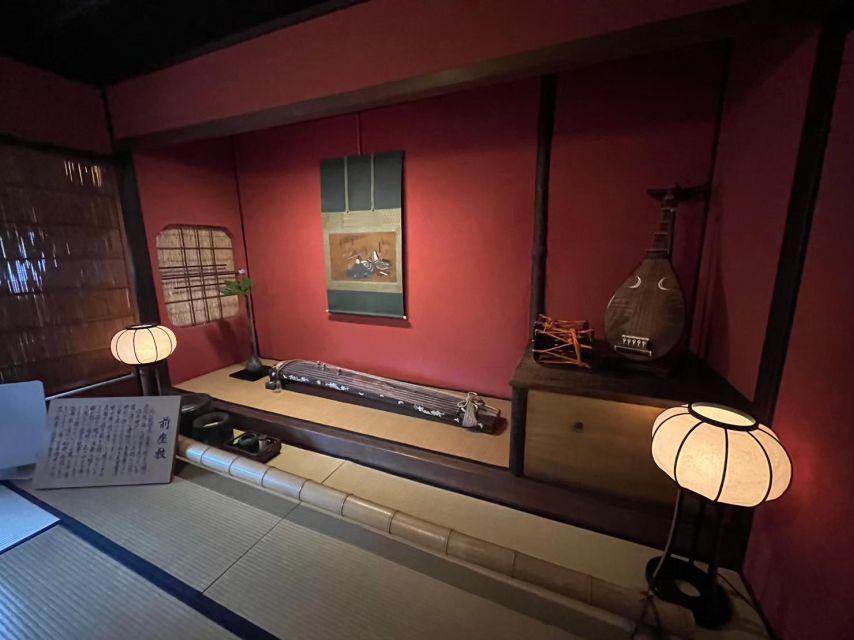 Kanazawa: Samurai, Matcha, Gardens and Geisha Full-Day Tour - Kanazawa Castle and Kenroku-en Garden