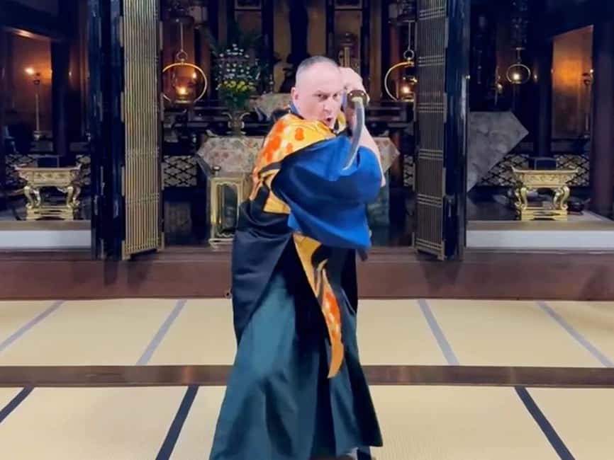 Kanazawa: Samurai Swordsmanship Lesson at a rented temple - Key points to know before booking