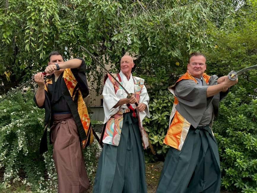 Kanazawa: Samurai Swordsmanship Lesson at a rented temple - Who should book this experience?