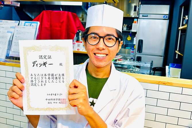 Kanazawa: Sushi & Japanese Cooking Class at a Historic School - Making nigiri sushi with fish from Omicho Market