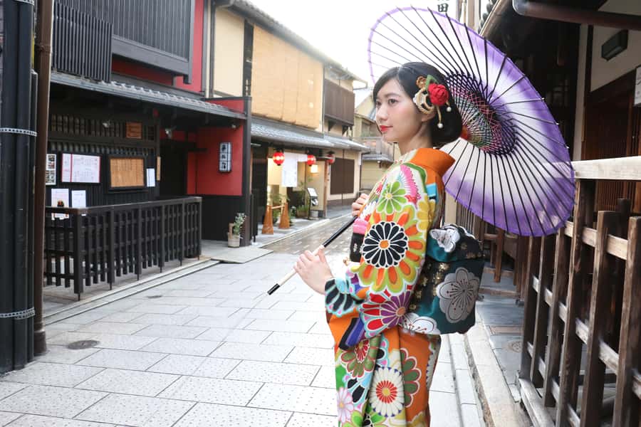 Kanazawa:Traditional Experience -kimono rent at wargo - Hair Styling and the Deluxe Choice