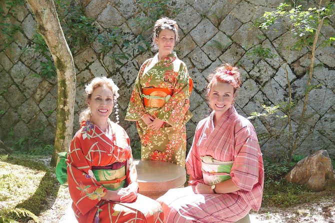 Kimono and Calligraphy Experience in Miyajima - Why the six-person limit matters