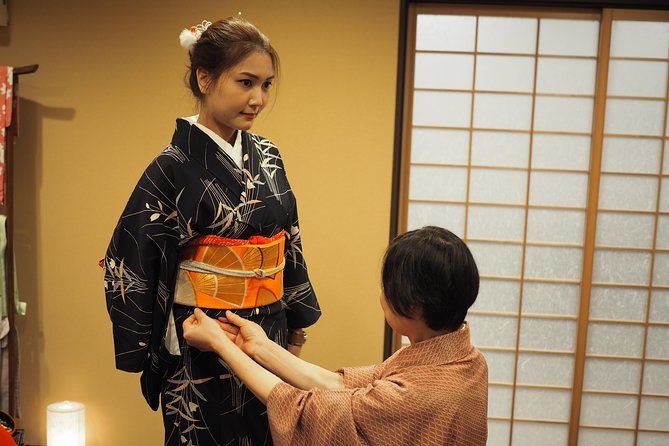 Kimono and Tea Ceremony in Miyajima - Photos in the temple garden