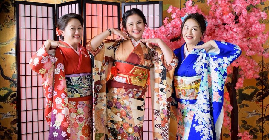 Kimono photoshoot-Includes 100 photo data - Outdoor pictures through Shinsaibashi