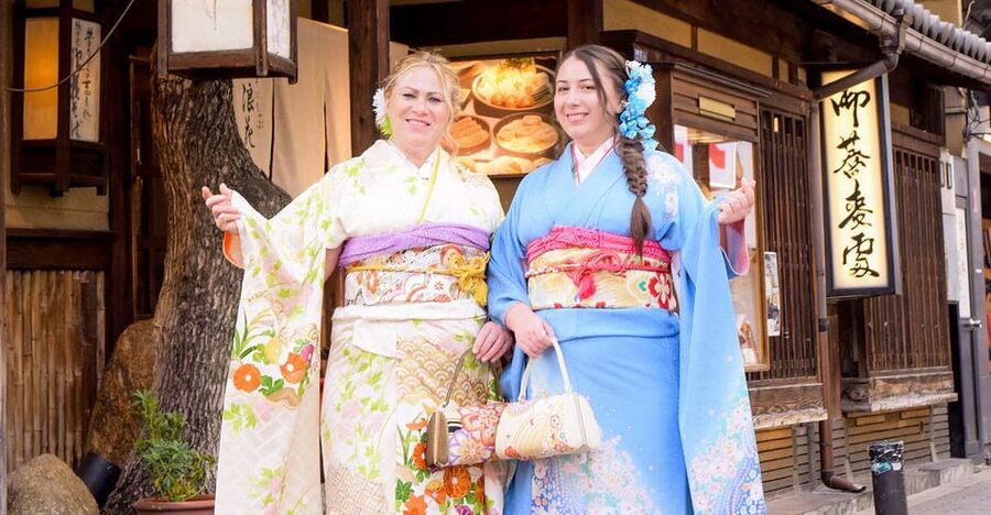 Kimono photoshoot-Includes 100 photo data - Receiving 100 photos instead of a few favorites