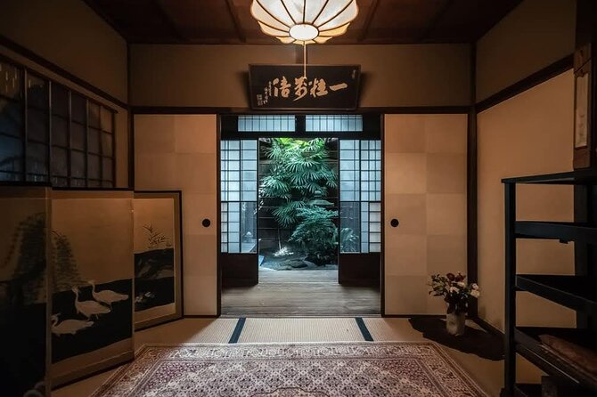 Kimono Tea Ceremony at Kyoto Maikoya, Karasuma Shijo - Inside the tea room: tools, gestures, and etiquette