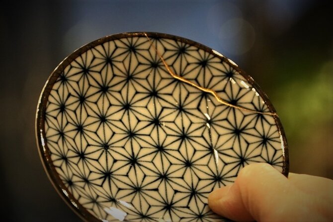 Kintsugi Experience: Art of Golden Joinery in Tokyo - A small class with individual help
