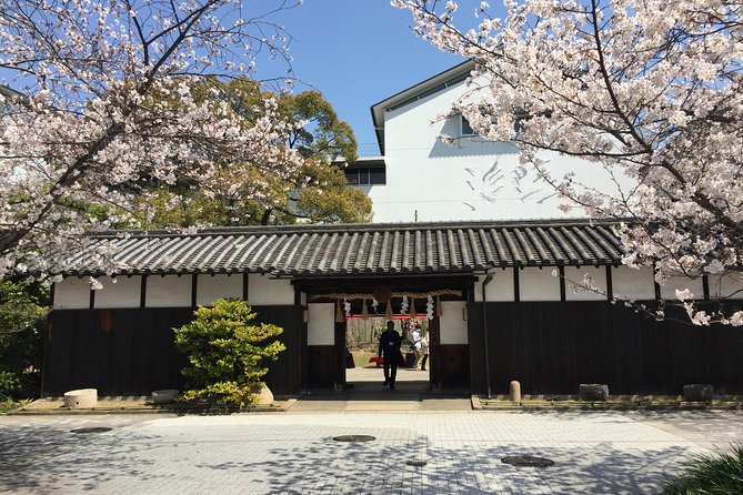 KOBE Sake Tasting Tour at Breweries (tasting fee included) - Kiku-Masamune and the traditional Kimoto method