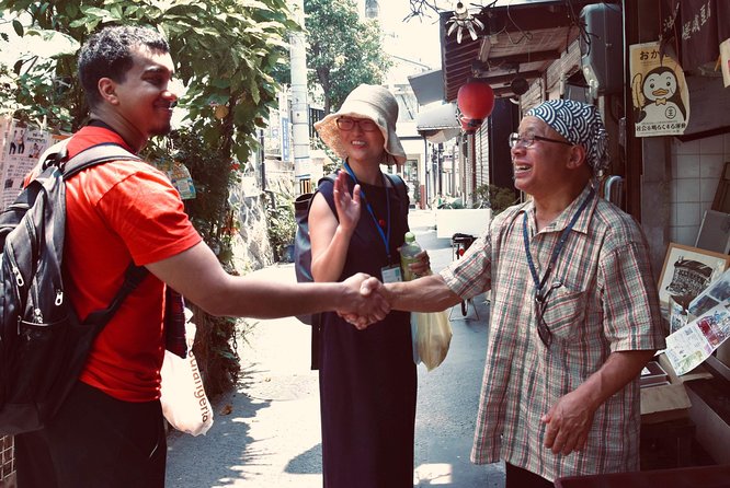 KOBE, SHIOYA, a quaint fishing town walking tour - Through the tunnel into everyday Shioya