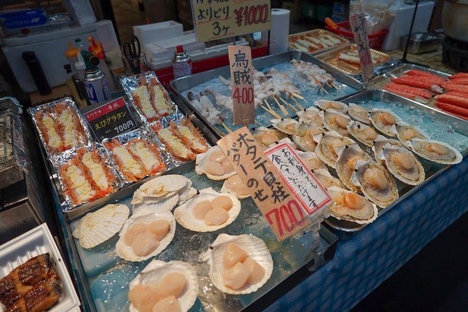 Kuromon Market Food Walking Tour in Osaka (6 stops, 6 tastes) - Six tastes, not simply a walk through the stalls