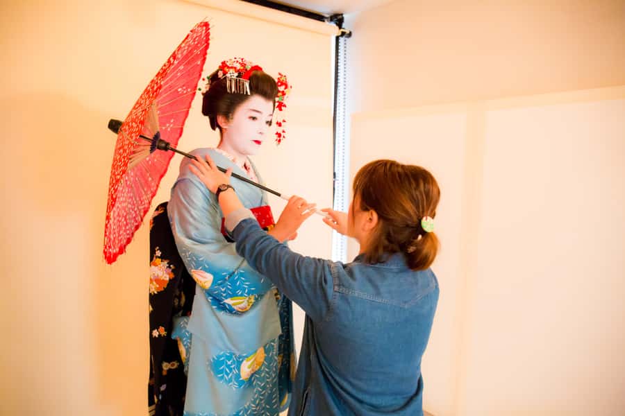 Kyoto: 2-Hour Maiko Makeover and Photo Studio Shoot - What the $152 price means in practical terms