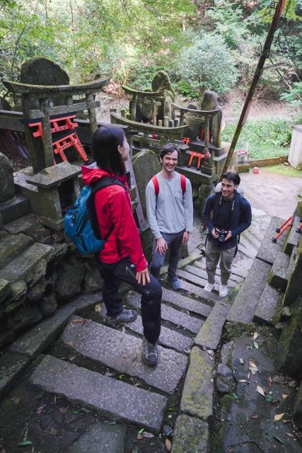 Kyoto: 3-Hour Fushimi Inari Shrine Hidden Hiking Tour - Finishing at the main shrine and street food