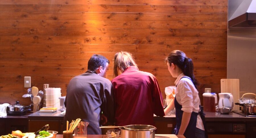 Kyoto: Afternoon Japanese Izakaya Cooking Class - A three-hour afternoon in two cooking rounds