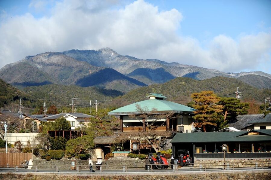 Kyoto: Arashiyama Customized Rickshaw Tour & Bamboo Forest - Is the rickshaw comfortable for two adults?