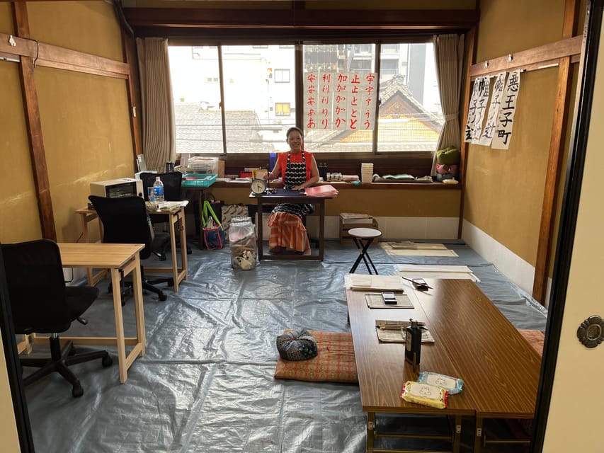 Kyoto: Calligraphy class at Buddhist temple in city center - Booking details and small rules
