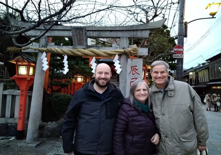 Kyoto: Casual Pontocho Evening Food Tour - The guides make the evening personal