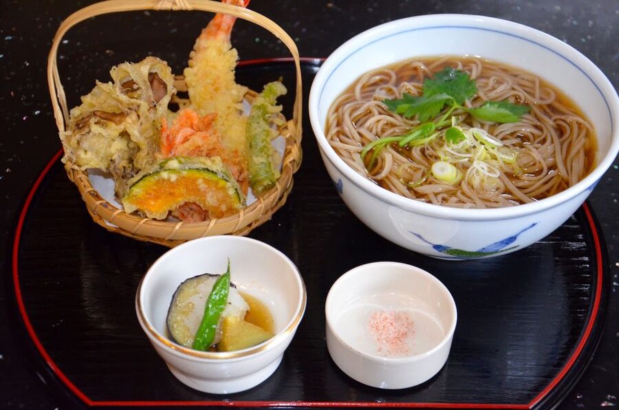 Kyoto: Casual Pontocho Evening Food Tour - Who should book this evening walk?