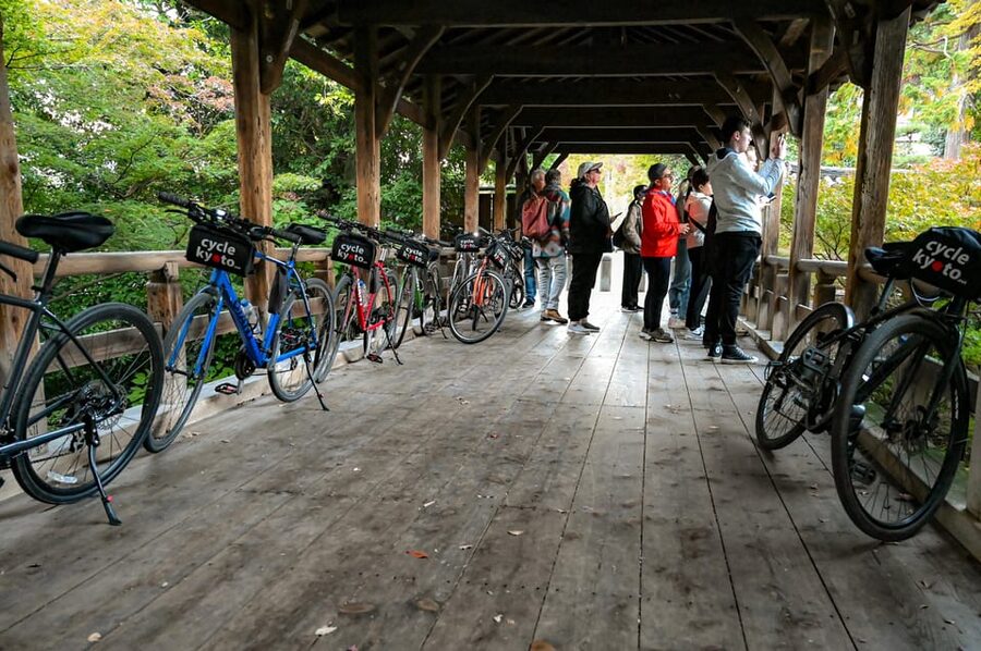 Kyoto: Early Bird E-Bike Tour with Lunch - Fushimi Inari before the morning rush