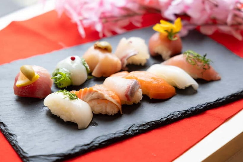 Kyoto: Enjoy Sushi & Market Tour! Best for Family & Couple! - Key Points Before You Book