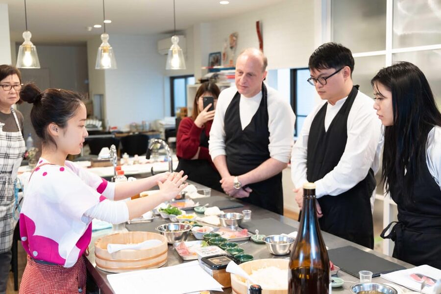 Kyoto: Enjoy Sushi & Market Tour! Best for Family & Couple! - What the Guide Adds Beyond the Recipes
