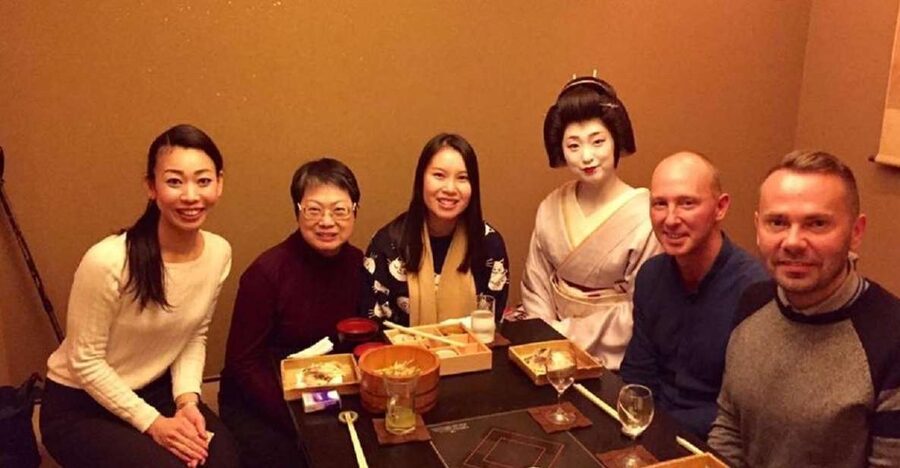 Kyoto Evening Gion Food Tour - Why Gion works so well after sunset