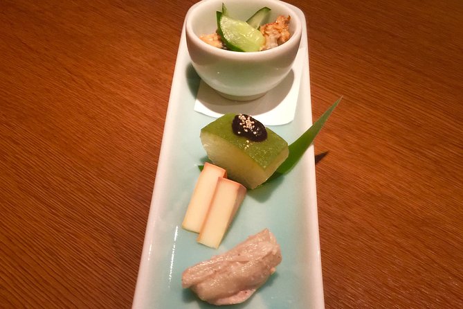 Kyoto Evening Gion Food Tour Including Kaiseki Dinner - What the guide adds to Gion