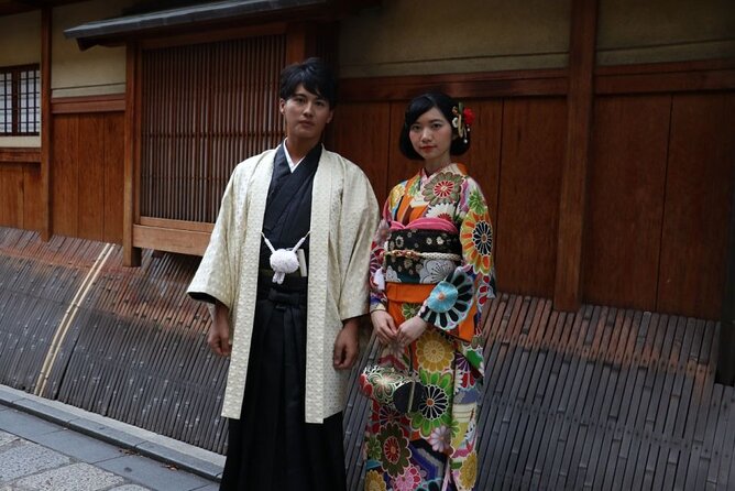 Kyoto:Family-Friendly Kimono & Yukata Experience at WARGO - Choosing between Gion and Kyoto Tower