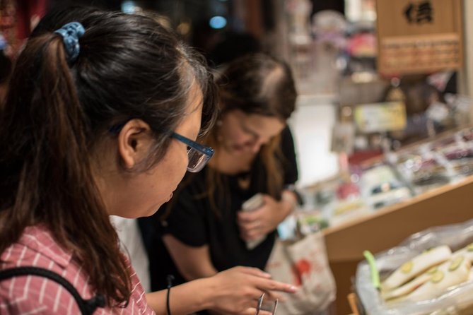 Kyoto Foodie Night Tour - A Kyoto dinner that begins at Nishiki Market