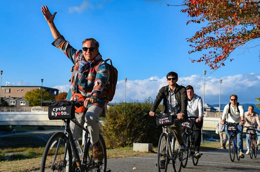 Kyoto: Full Day Bike Tour - Toji and Nishi Honganji: a strong start