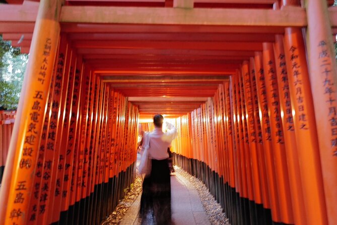 Kyoto Fushimi-Inari Night Walking Tour - Up Mount Inari Through the Red Gates