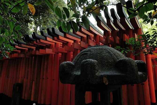Kyoto Fushimi-Inari Night Walking Tour - Fox Statues, Prayer, and Details You Could Miss