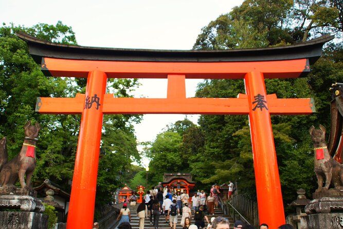 Kyoto: Fushimi Inari Shrine Walking Tour - Why the small group matters
