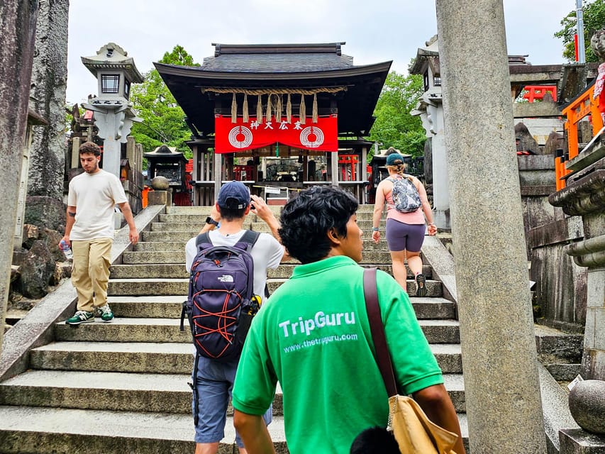 Kyoto: Fushimi Inari Taisha Guided Walking Tour - Street food and the final 30 minutes