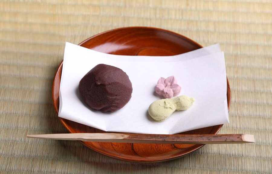 Kyoto Fushimiinari:Wagashi Making & Small Group Tea Ceremony - A quiet Kyoto house near Fushimi Inari