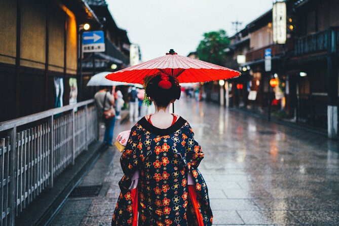 Kyoto Geisha District Walking Tour in Gion - Gion Shirakawa beside the canal