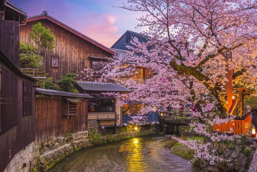 Kyoto Geisha Walking Tour: Gion District & Hidden Gems - Kennin-ji, Kyoto’s oldest Zen temple