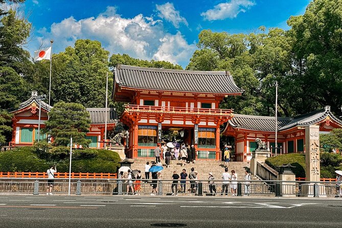 Kyoto: Gion and Geisha District Walking Tour - Maruyama Park and the Seasonal Side of Kyoto